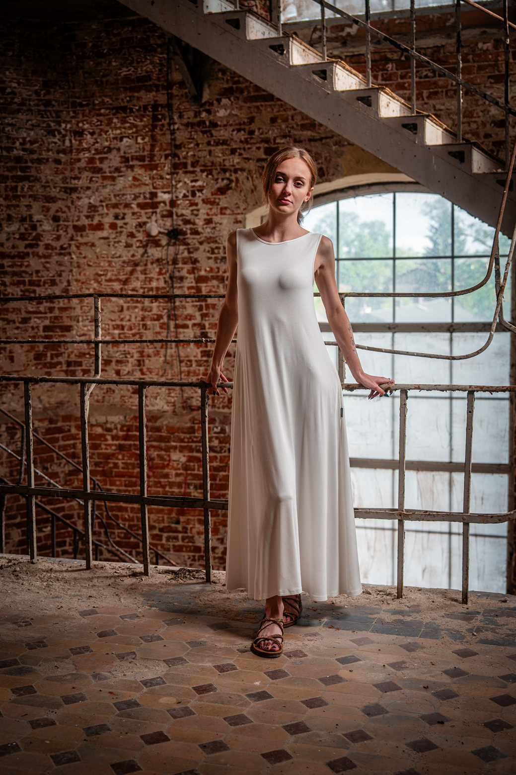 omg-wear-sukienka-double-sided-biala-2.png